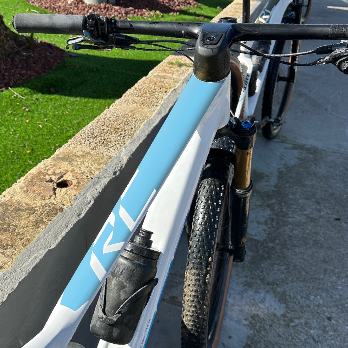 LOMO RC SPARK - CELESTE