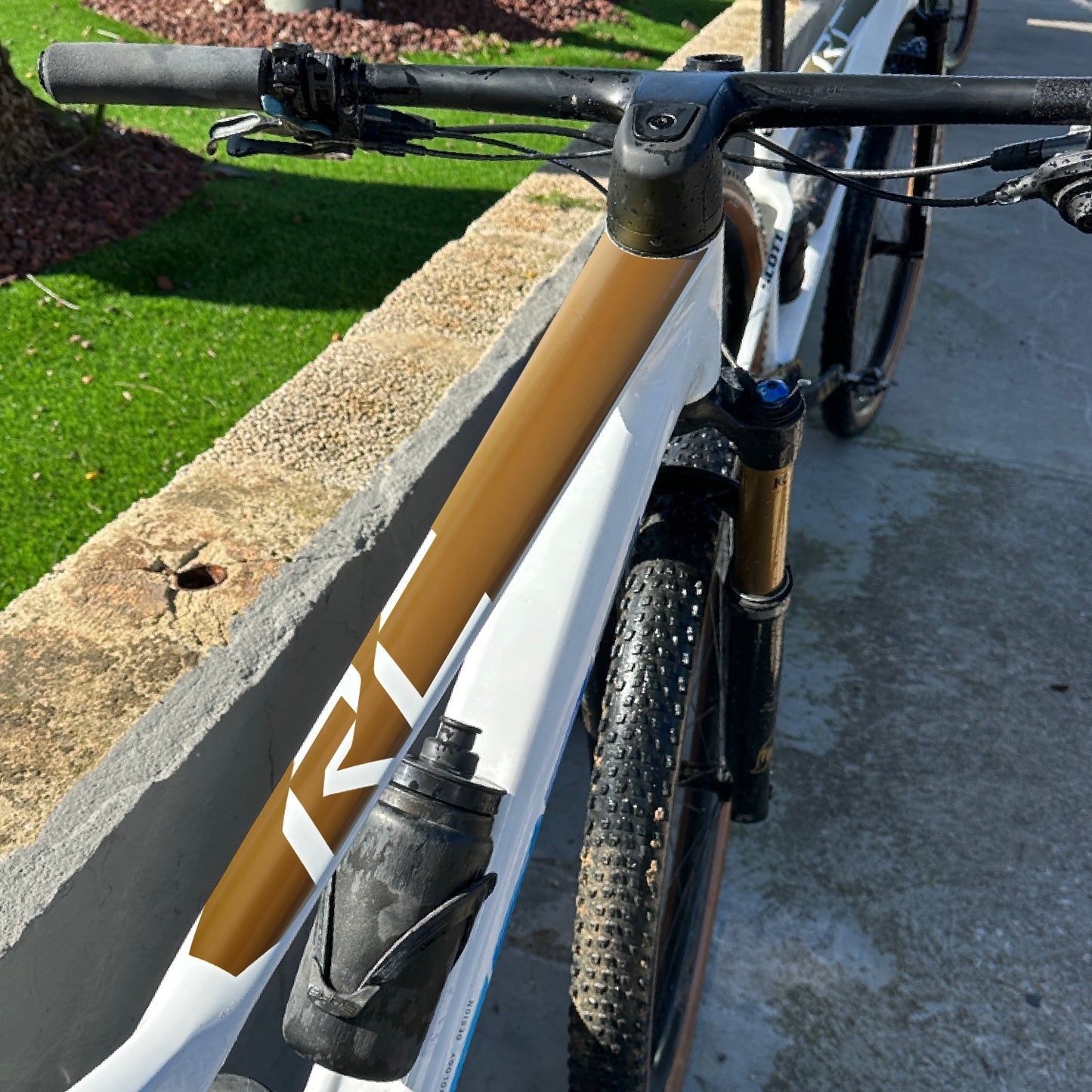 LOMO RC SPARK - COBRE MATE