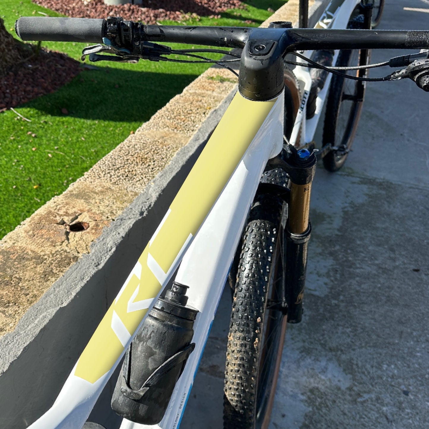 LOMO RC SPARK - PASTEL