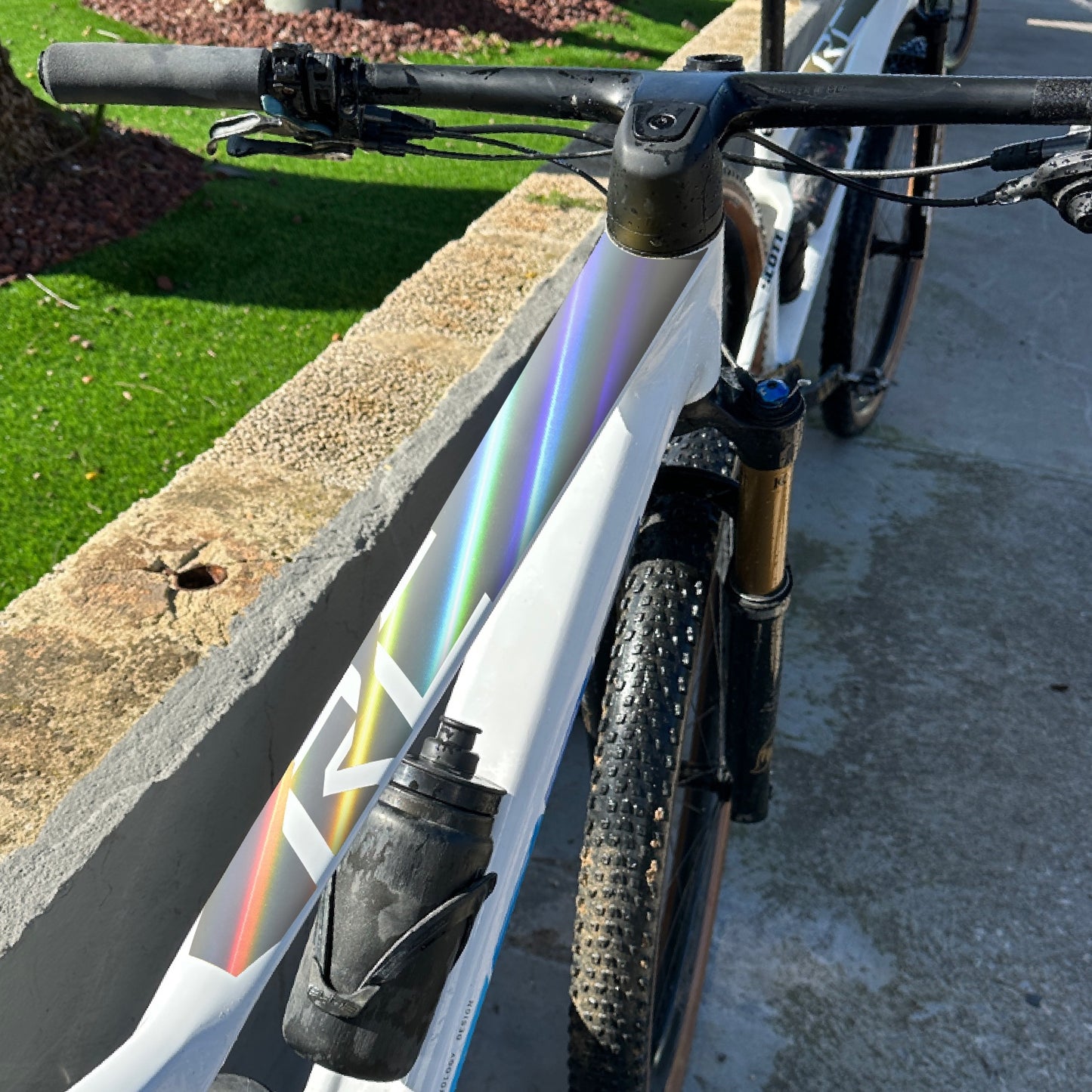 RC SPARK BACK - IRIDESCENT HOLOGRAPHIC SILVER