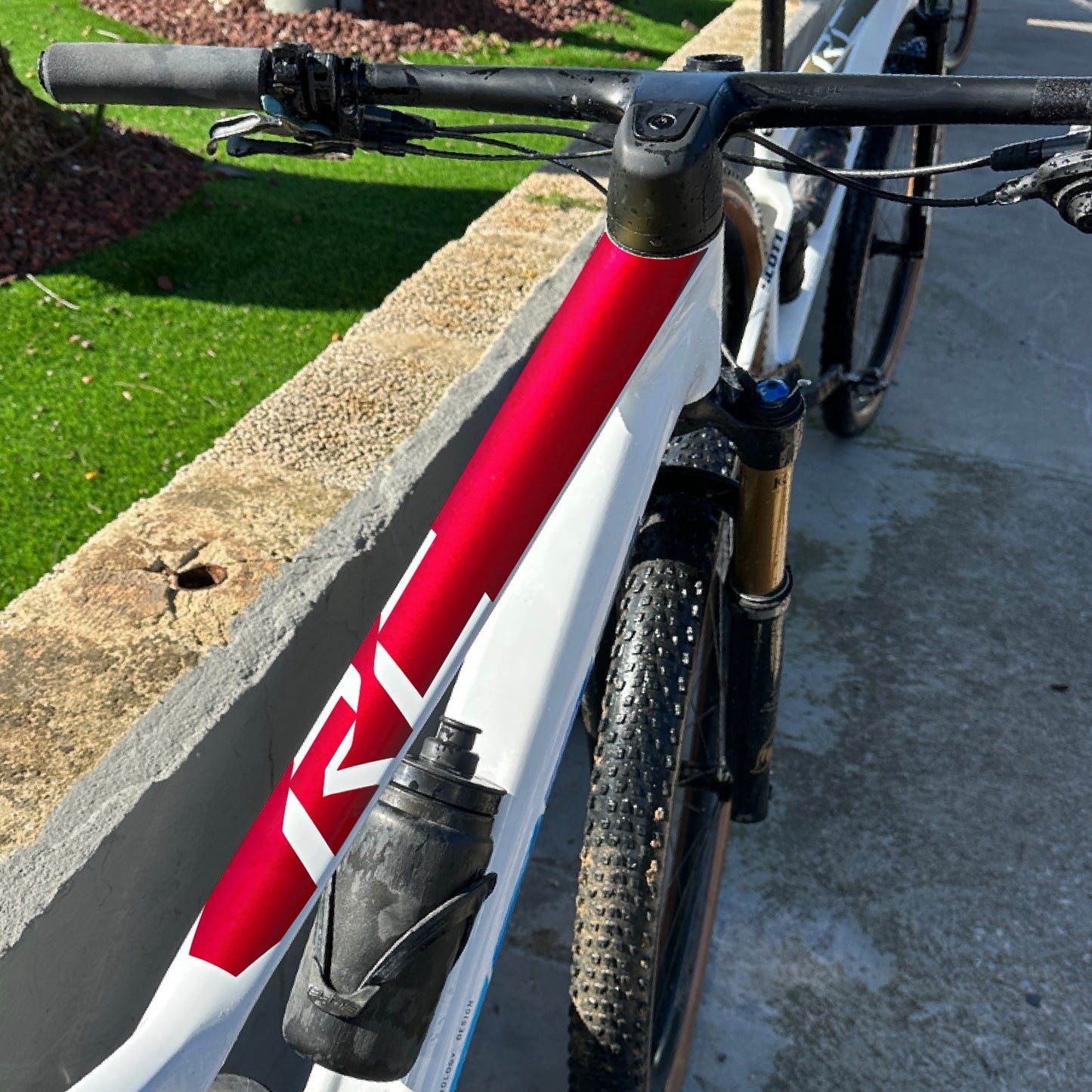 LOMO RC SPARK - ROJO SID