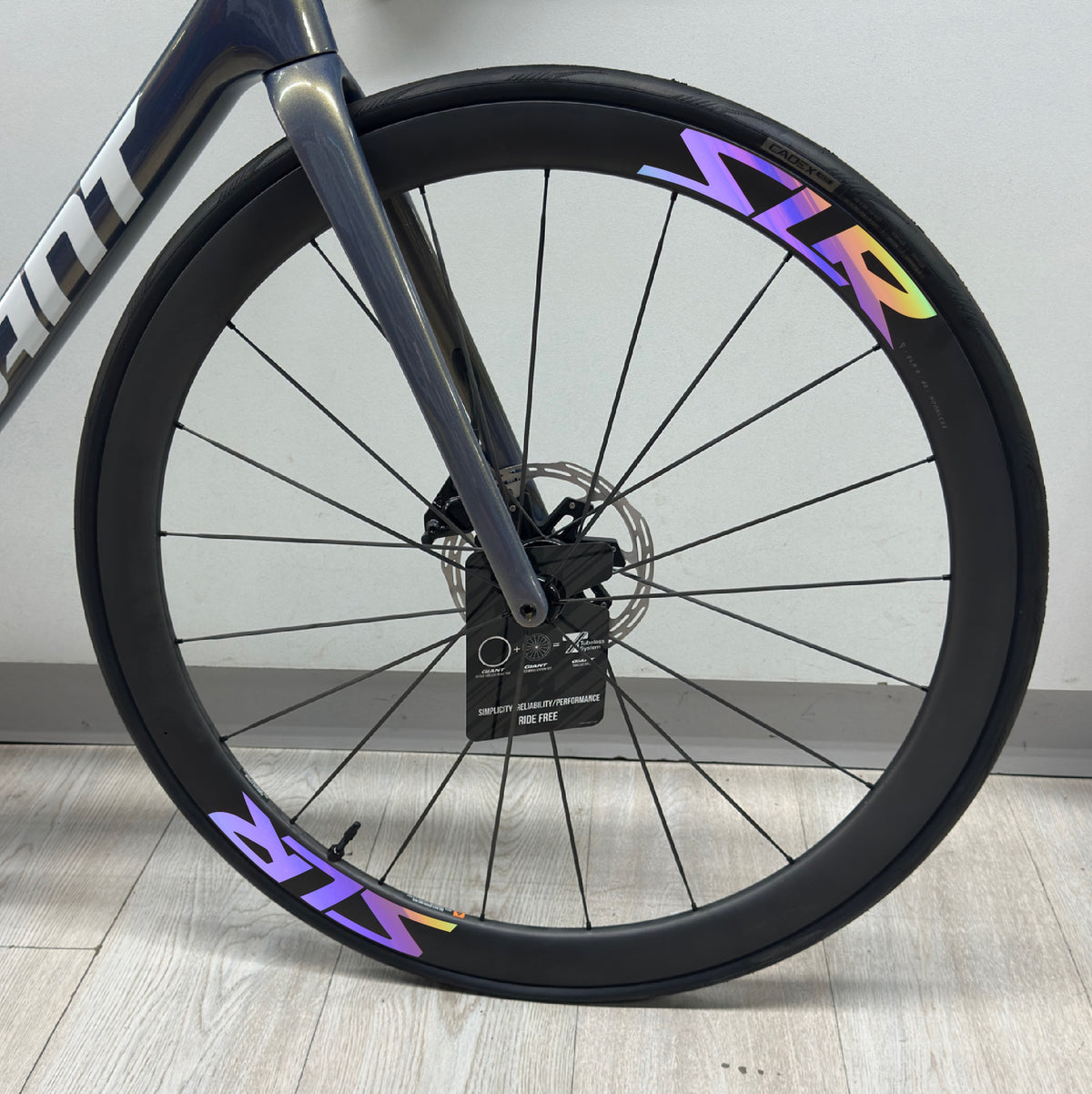 SLR0 | 40 - ARC-EN-CIEL HOLOGRAPHIQUE