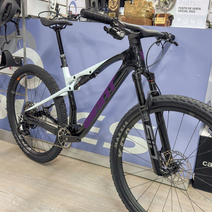 GIANT ANTHEM 26 - MORADO