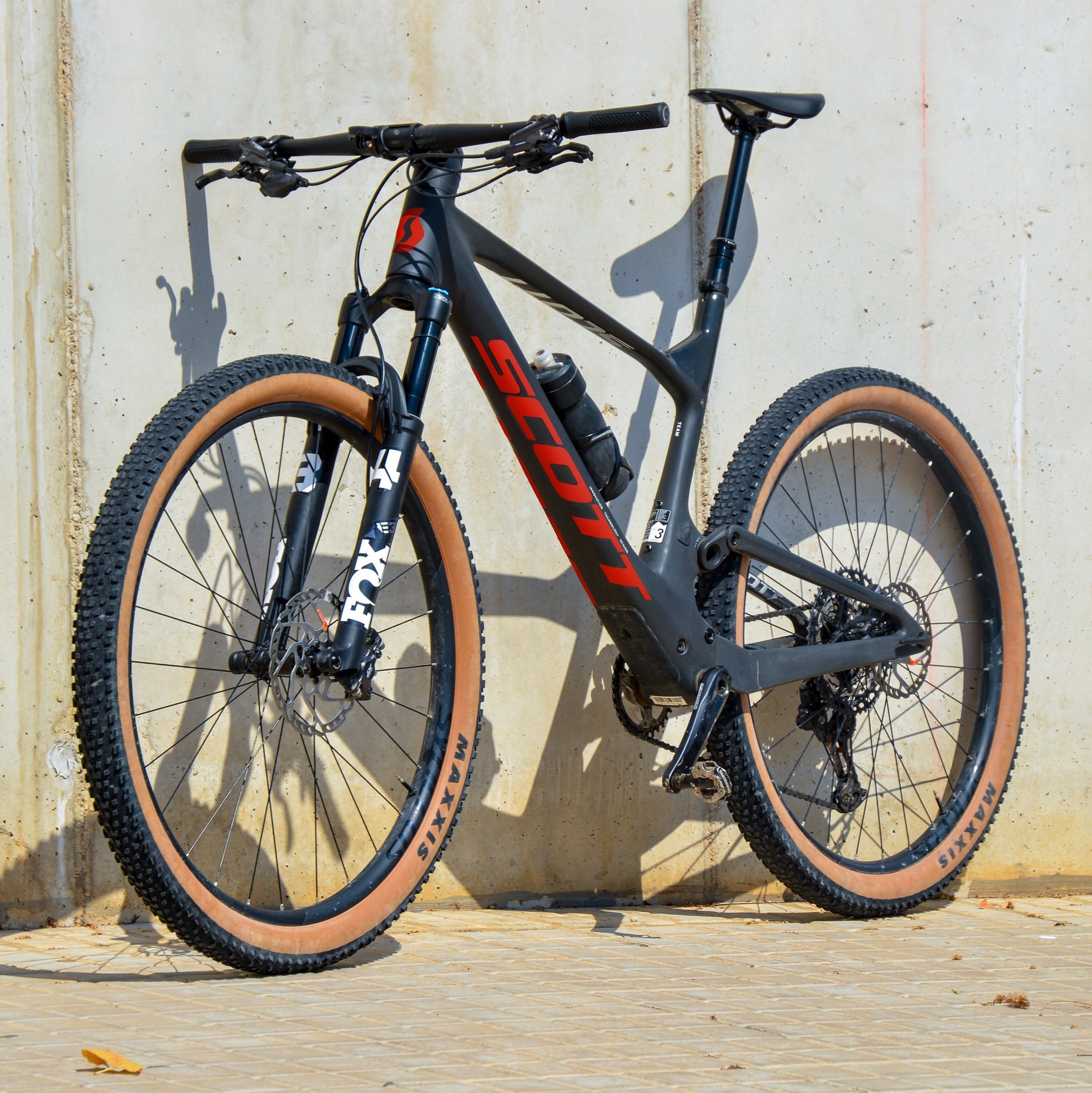 Spark negra rojo