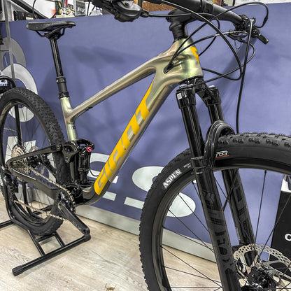 GIANT ANTHEM 24-25 - YELLOW