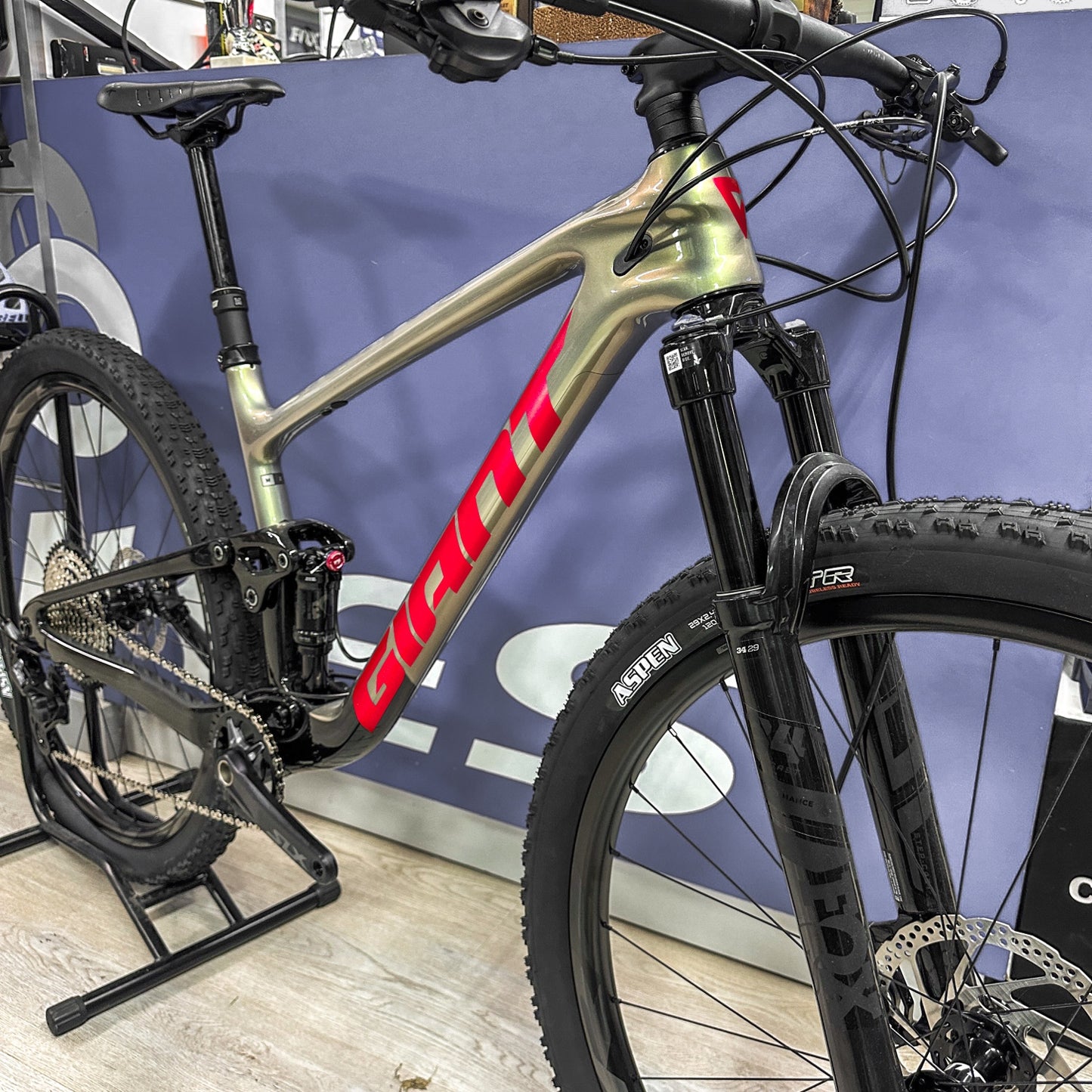 GIANT ANTHEM 24-25 - ROJO SID