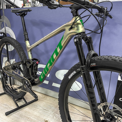 GIANT ANTHEM 24-25 - VERDE