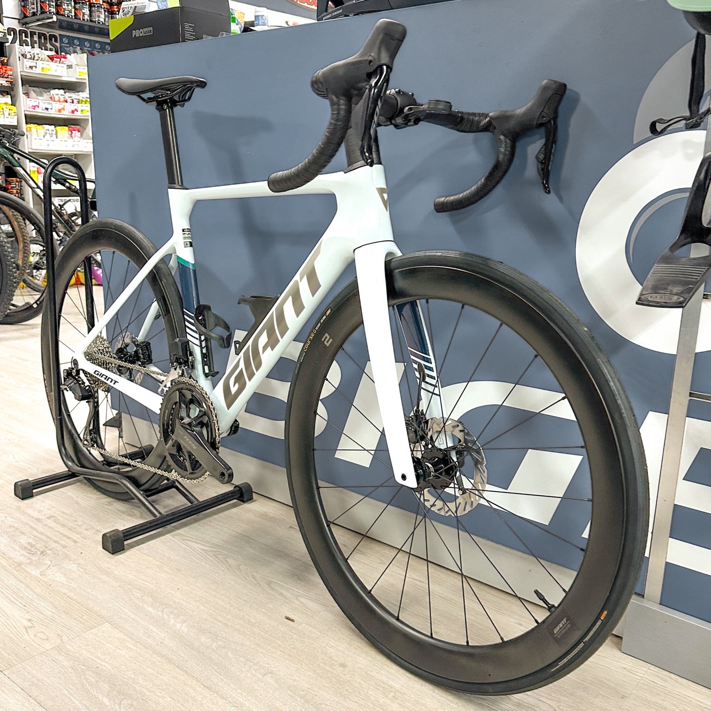 GIANT PROPEL 25-26 - PLATEADO MATE