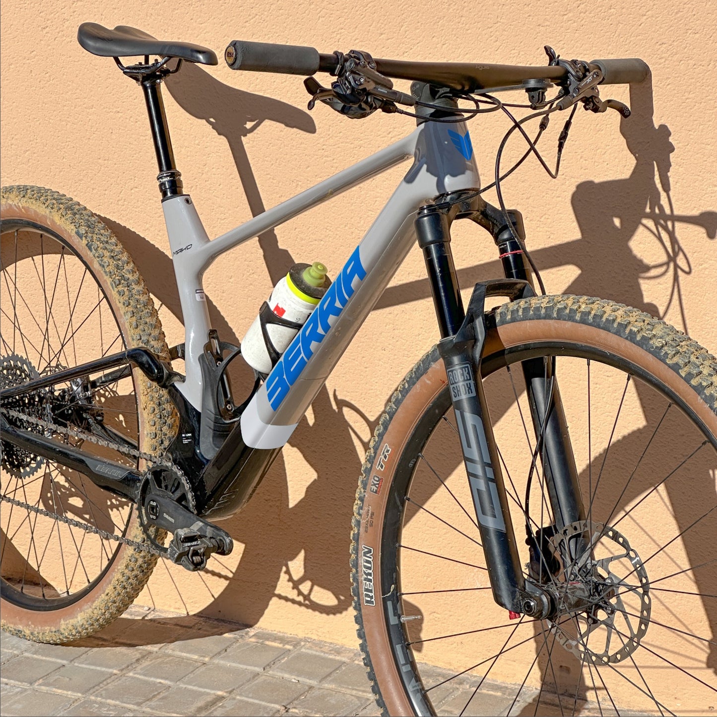 BERRIA MAKO 2025 - AZUL