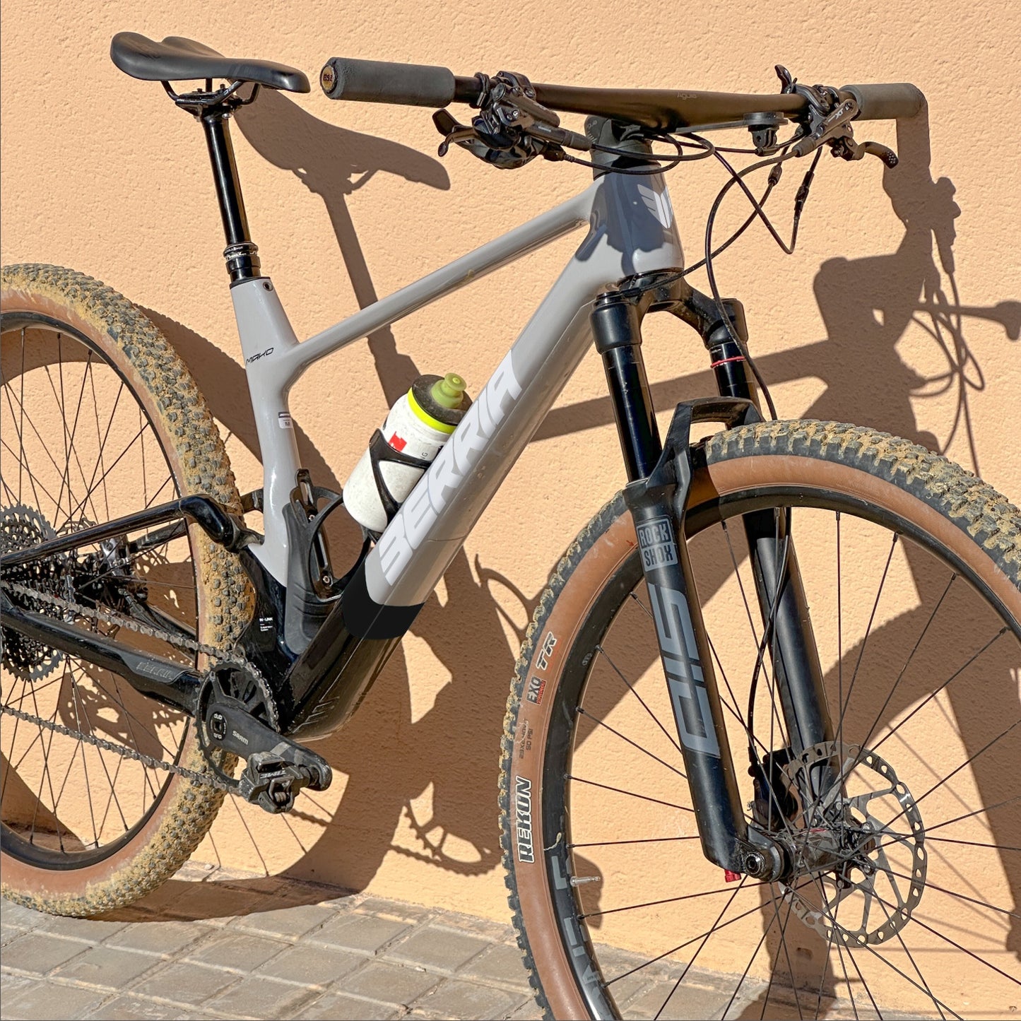 BERRIA MAKO 2025 - WHITE