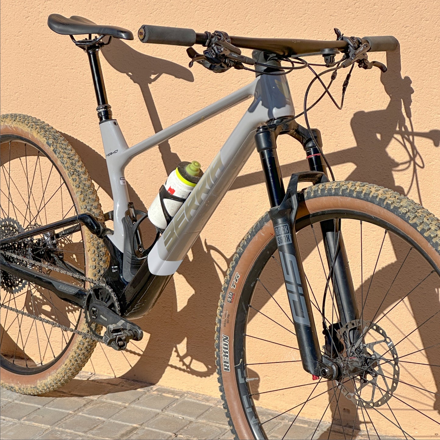 BERRIA MAKO 2025 - MATTE SILVER