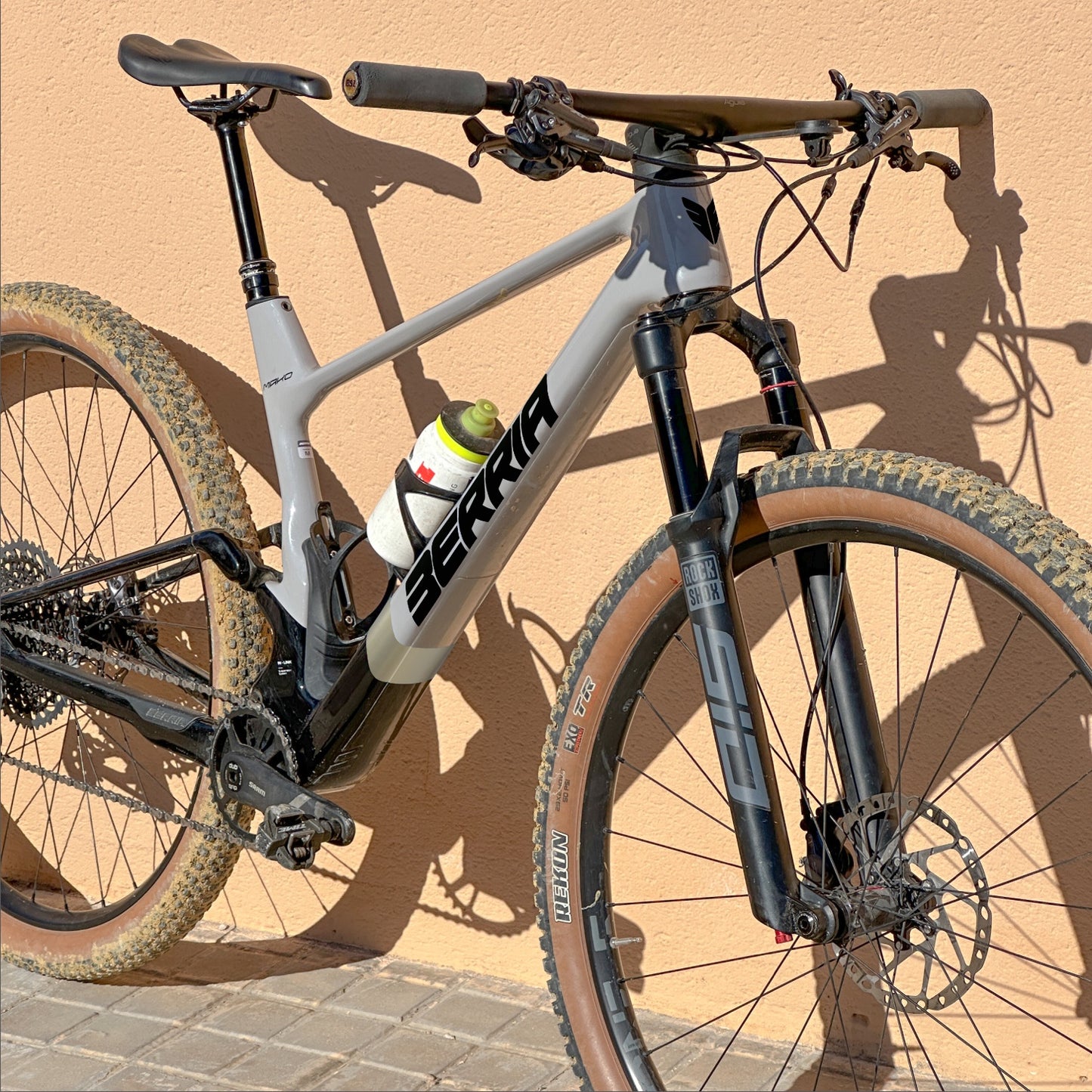 MAKO 2025 STRIP - PRATA FOSCO