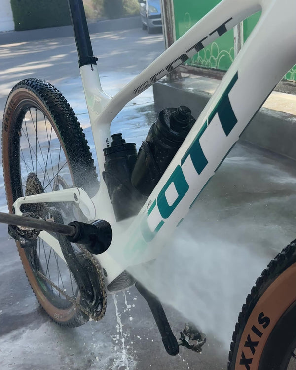 SCOTT LIMPIEZA AGUA PRESIÓN GASOLINERA